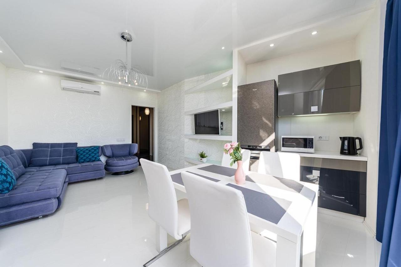 Fashionable Panoramic Apartments Dnieper. Obolon Kiev Exterior foto