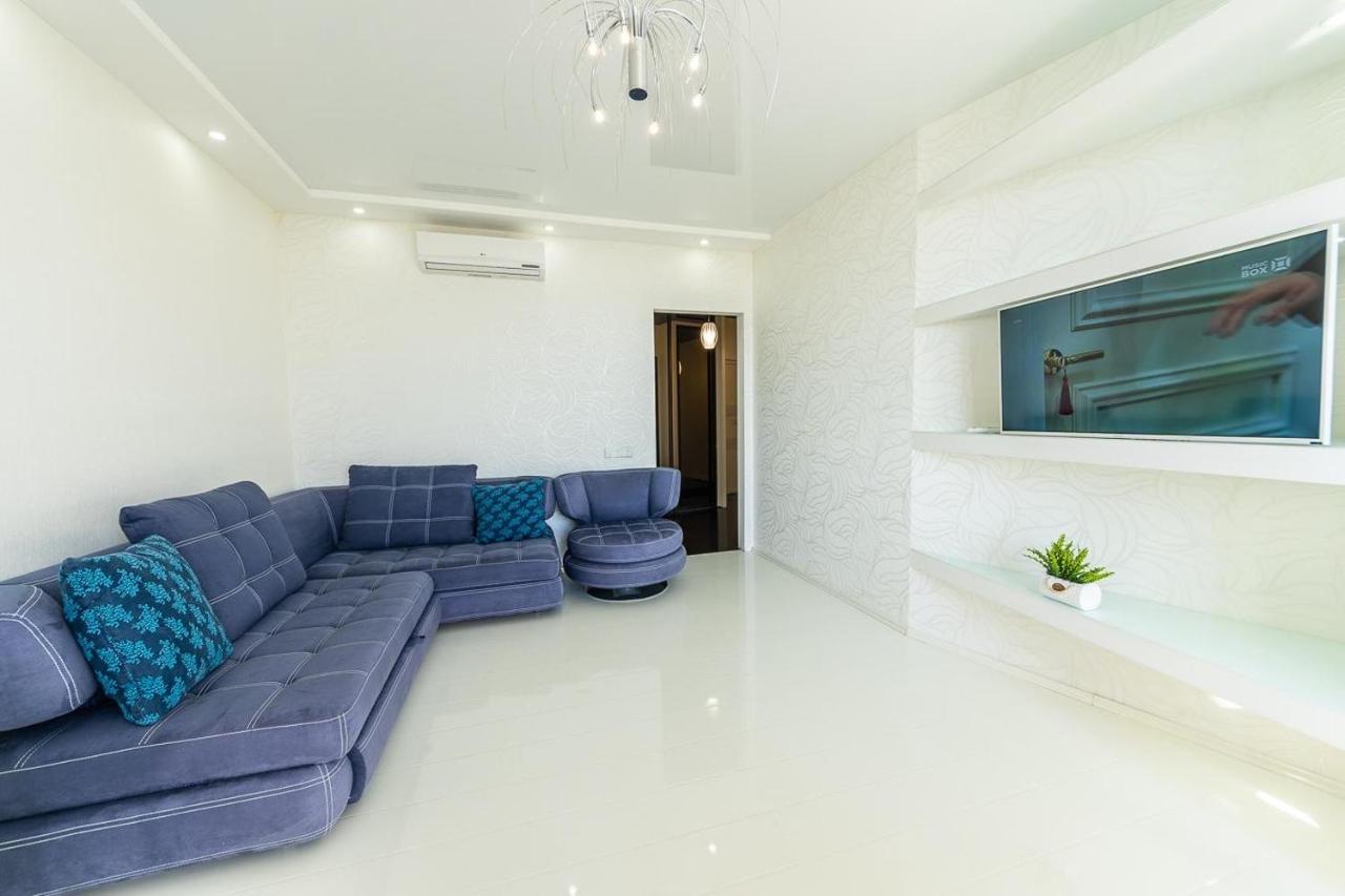 Fashionable Panoramic Apartments Dnieper. Obolon Kiev Exterior foto