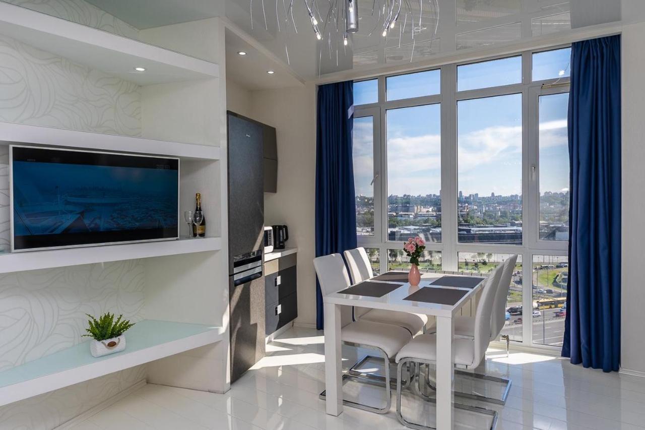Fashionable Panoramic Apartments Dnieper. Obolon Kiev Exterior foto